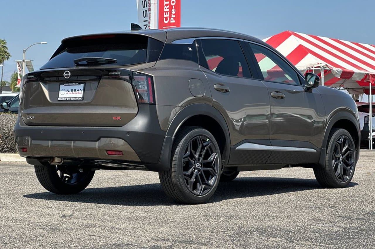 2026 Nissan Kicks SR 3