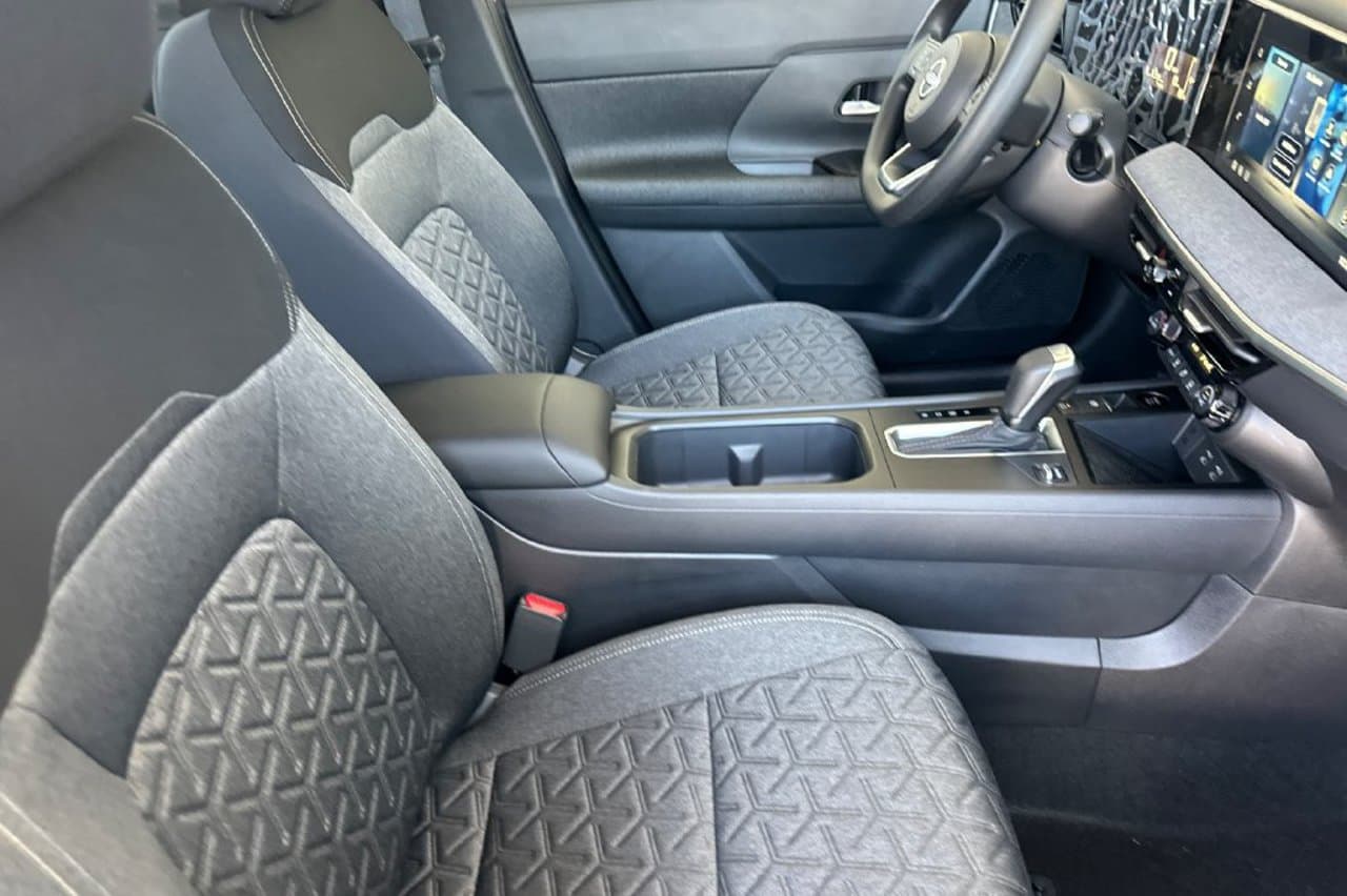 2026 Nissan Kicks SV 13