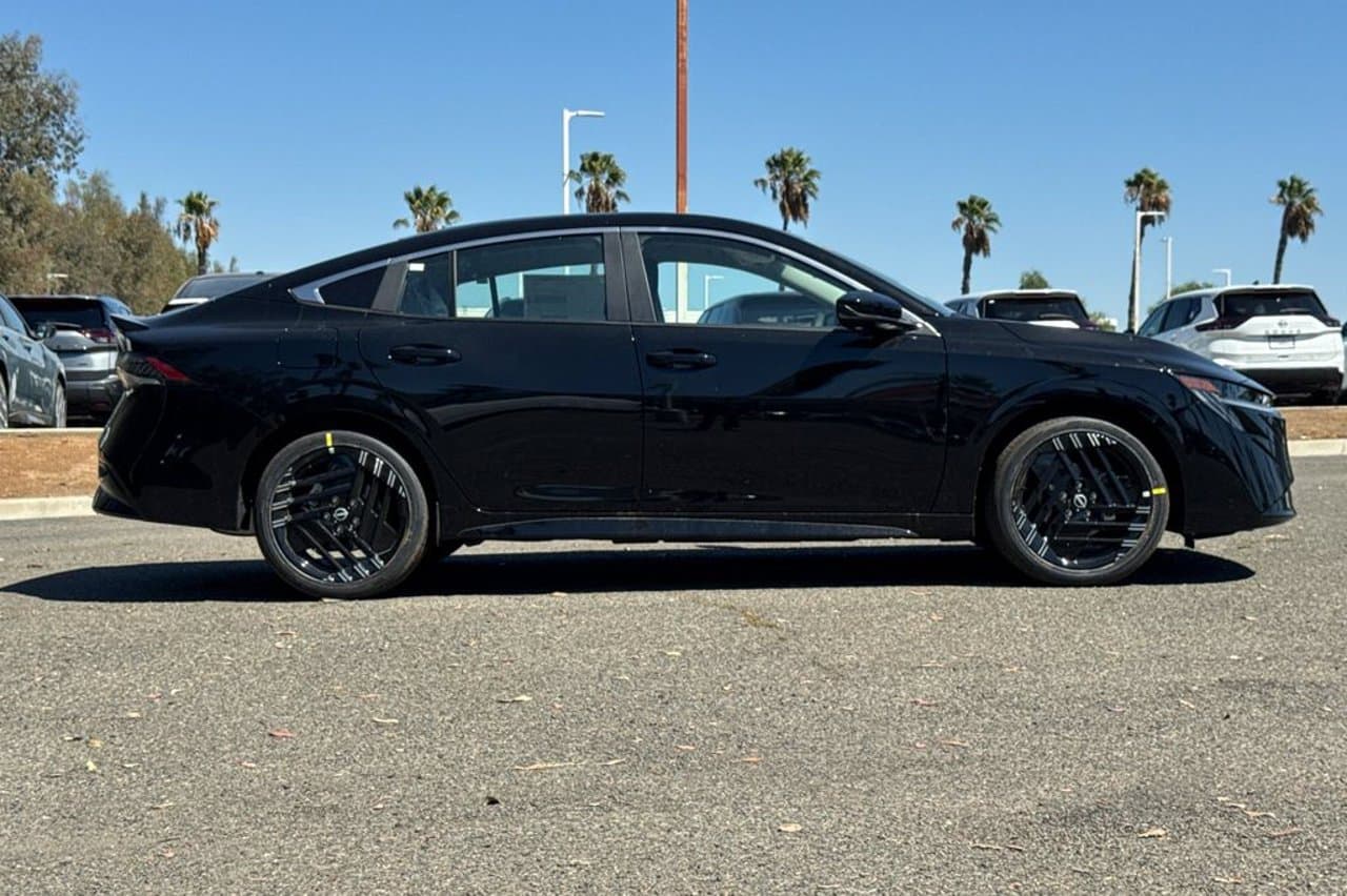 2027 Nissan Sentra SR 3