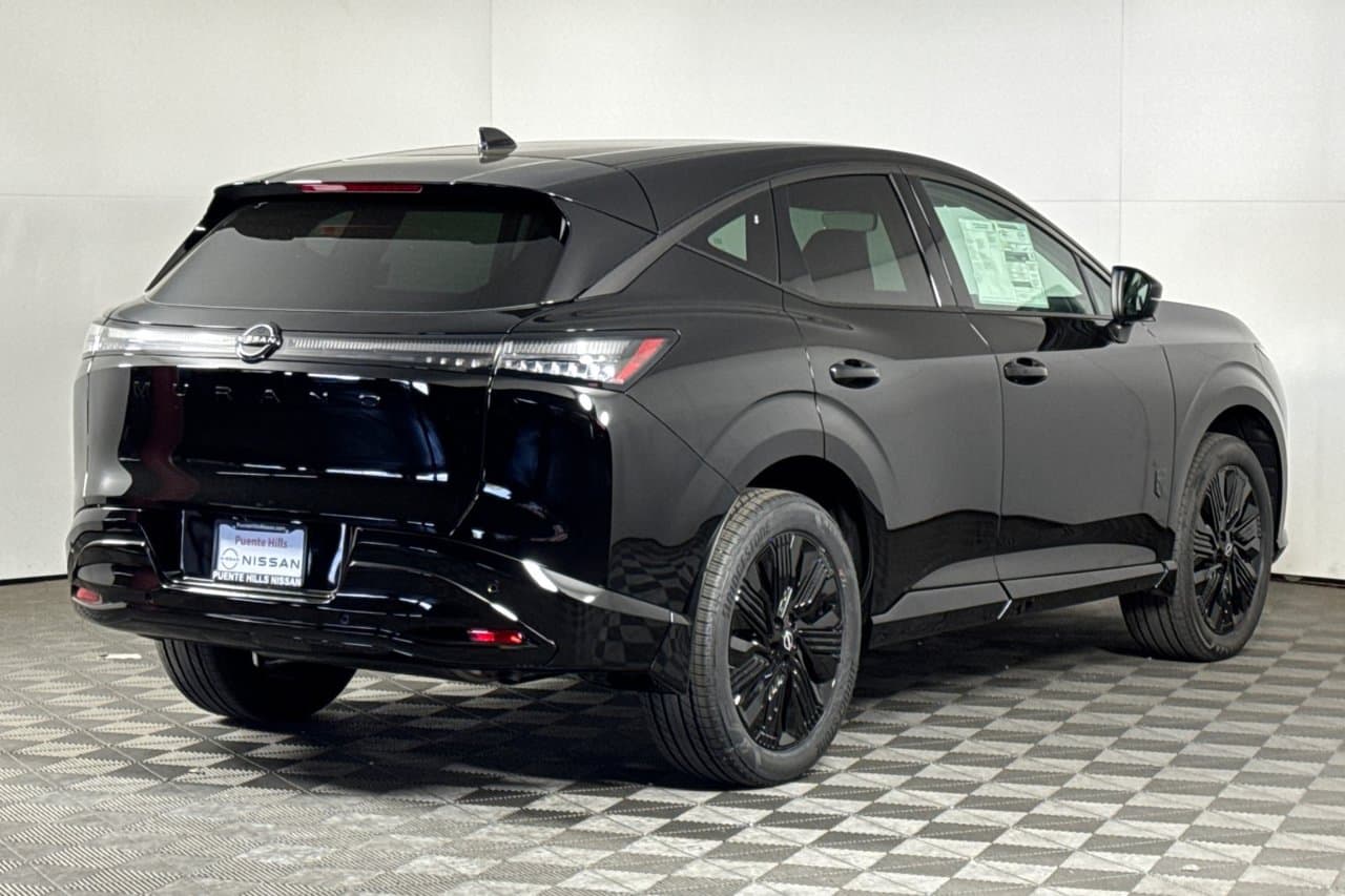 2027 Nissan Murano Dark Armor 3