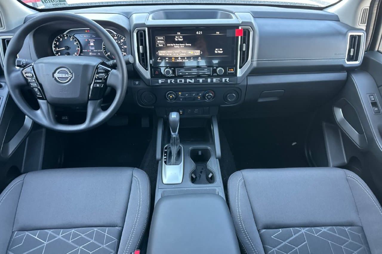 2027 Nissan Frontier SV 10