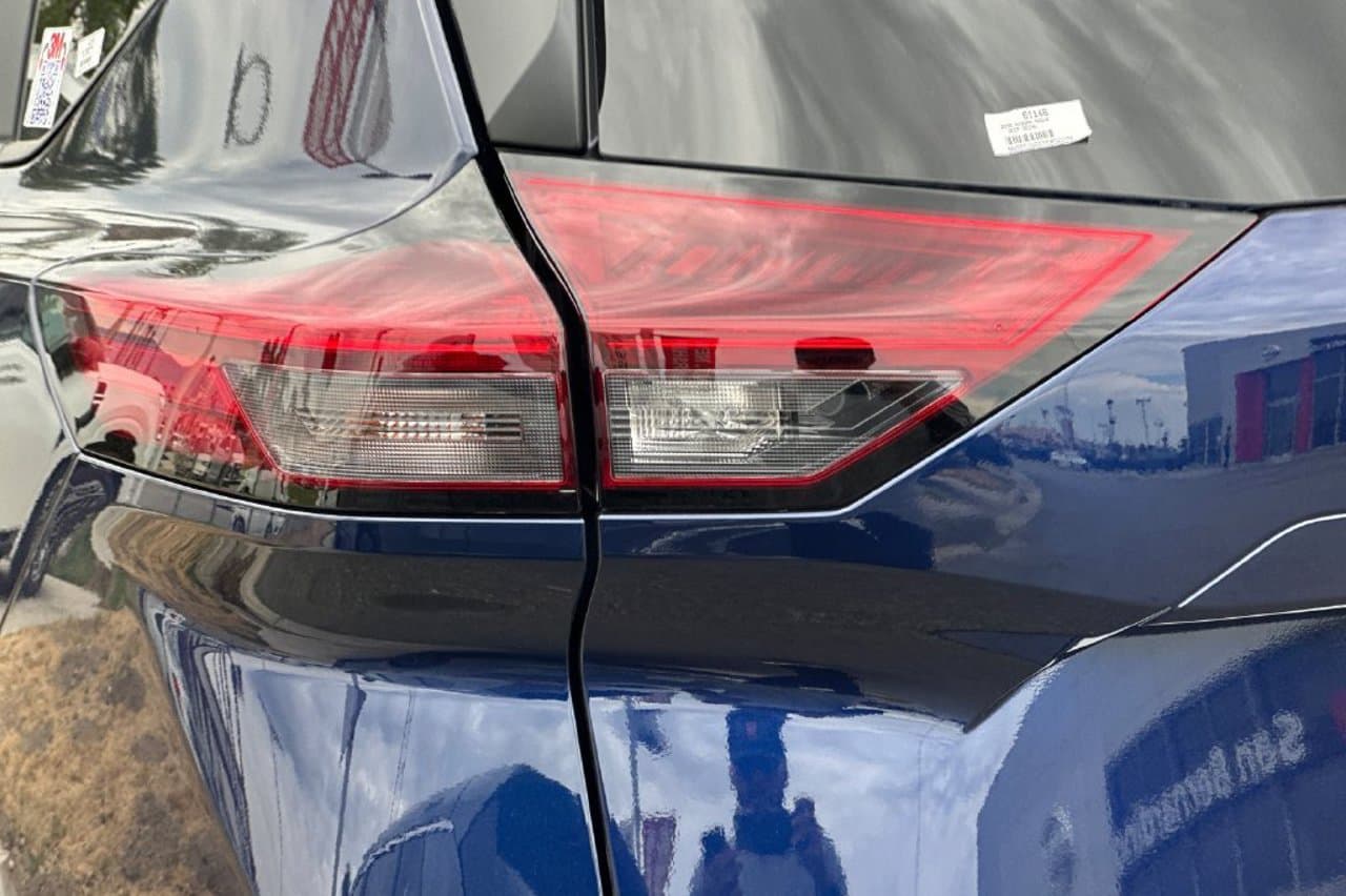 2026 Nissan Rogue SV 21