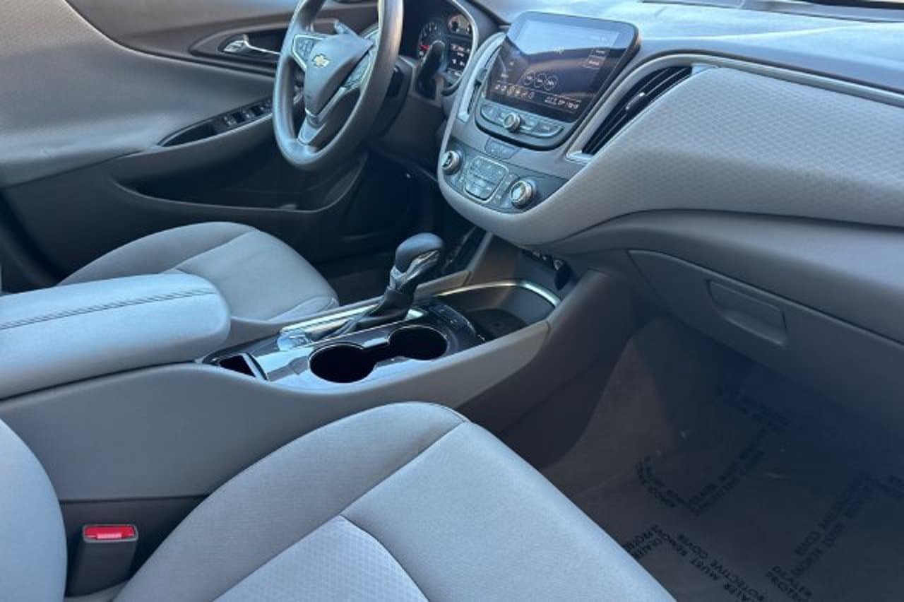 2024 Chevrolet Malibu LT 13