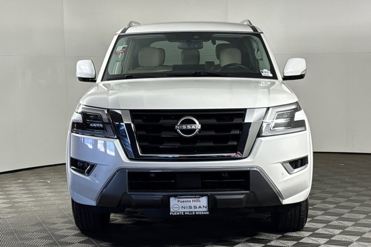 2024 Nissan Armada SV 6