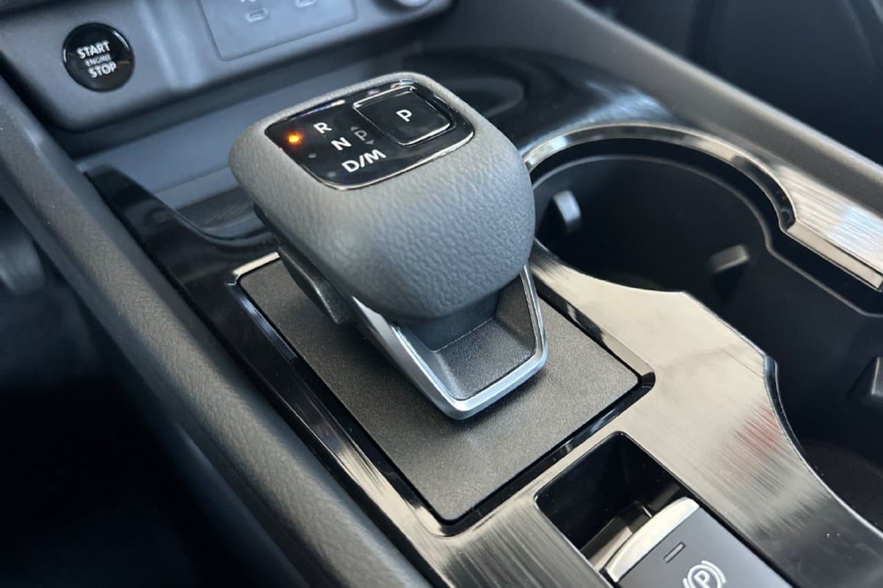 2026 Nissan Rogue SV 32
