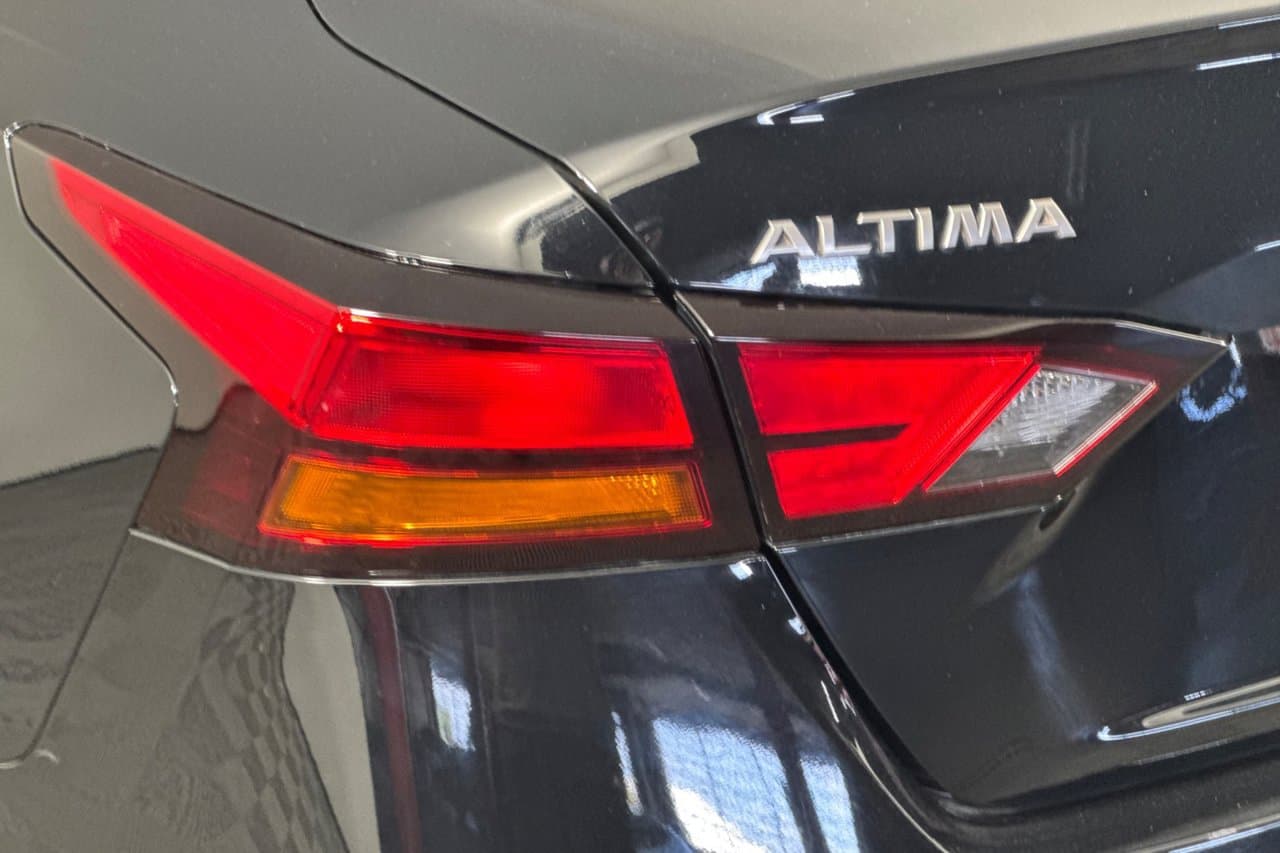 2025 Nissan Altima SV 22