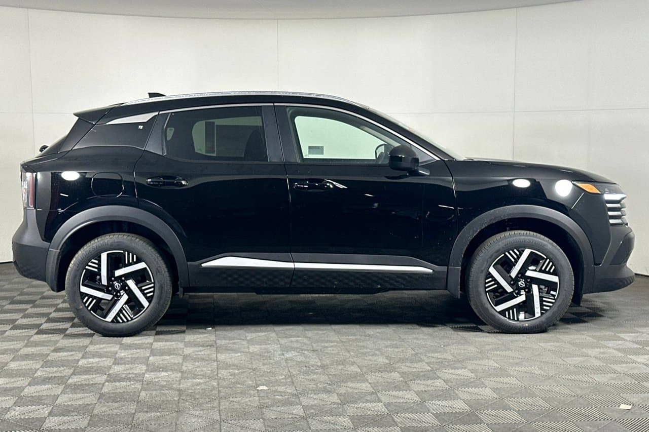 2026 Nissan Kicks SV 2