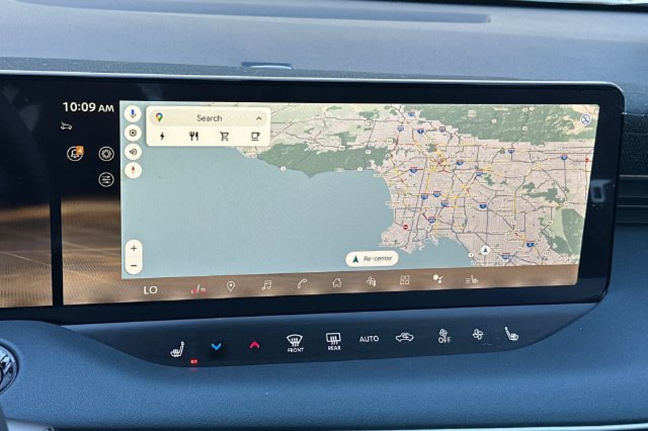 2026 Nissan LEAF SV+ 16