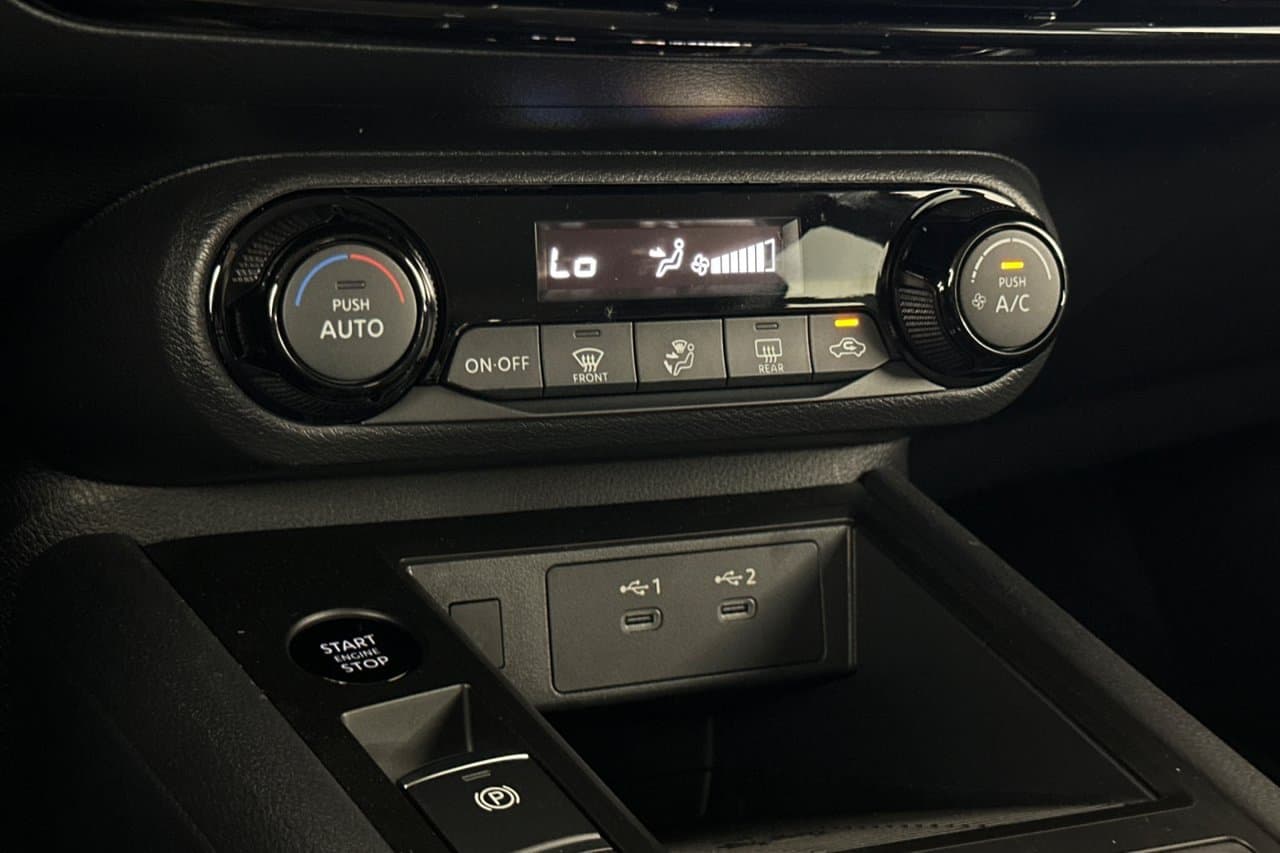 2026 Nissan Kicks SV 17
