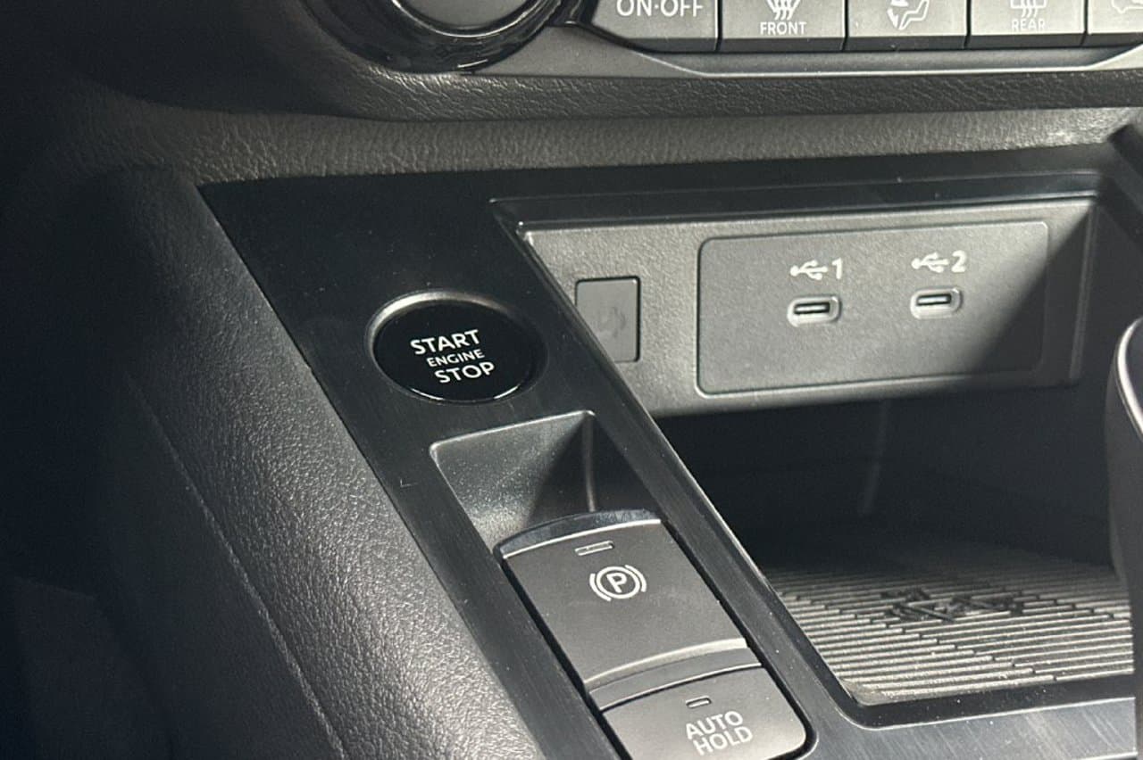 2027 Nissan Kicks SV 18