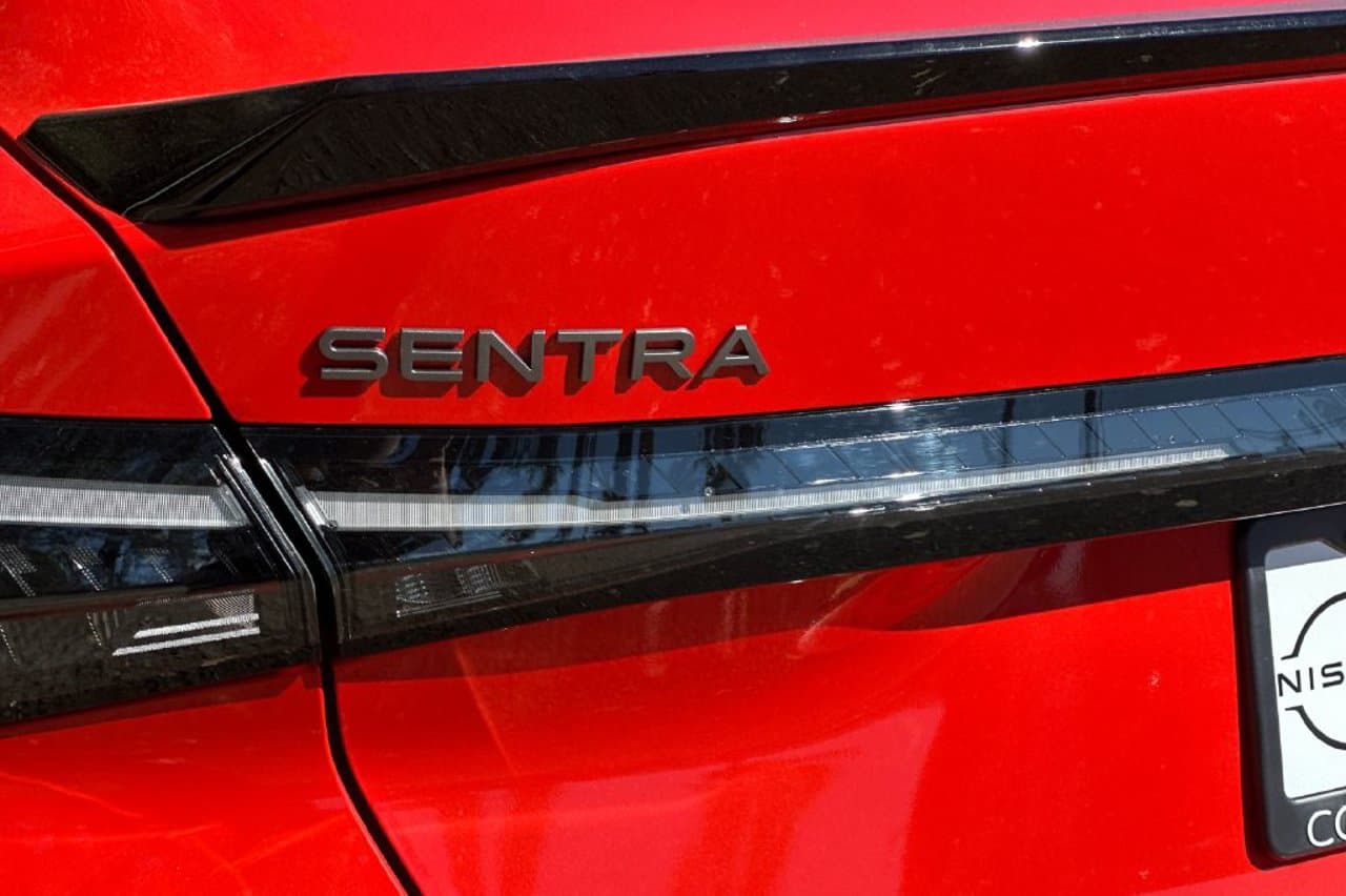 2027 Nissan Sentra SR 21