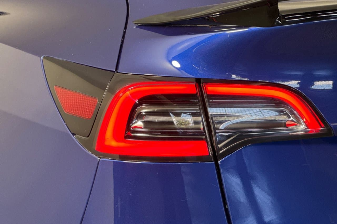 2022 Tesla Model Y Long Range 24