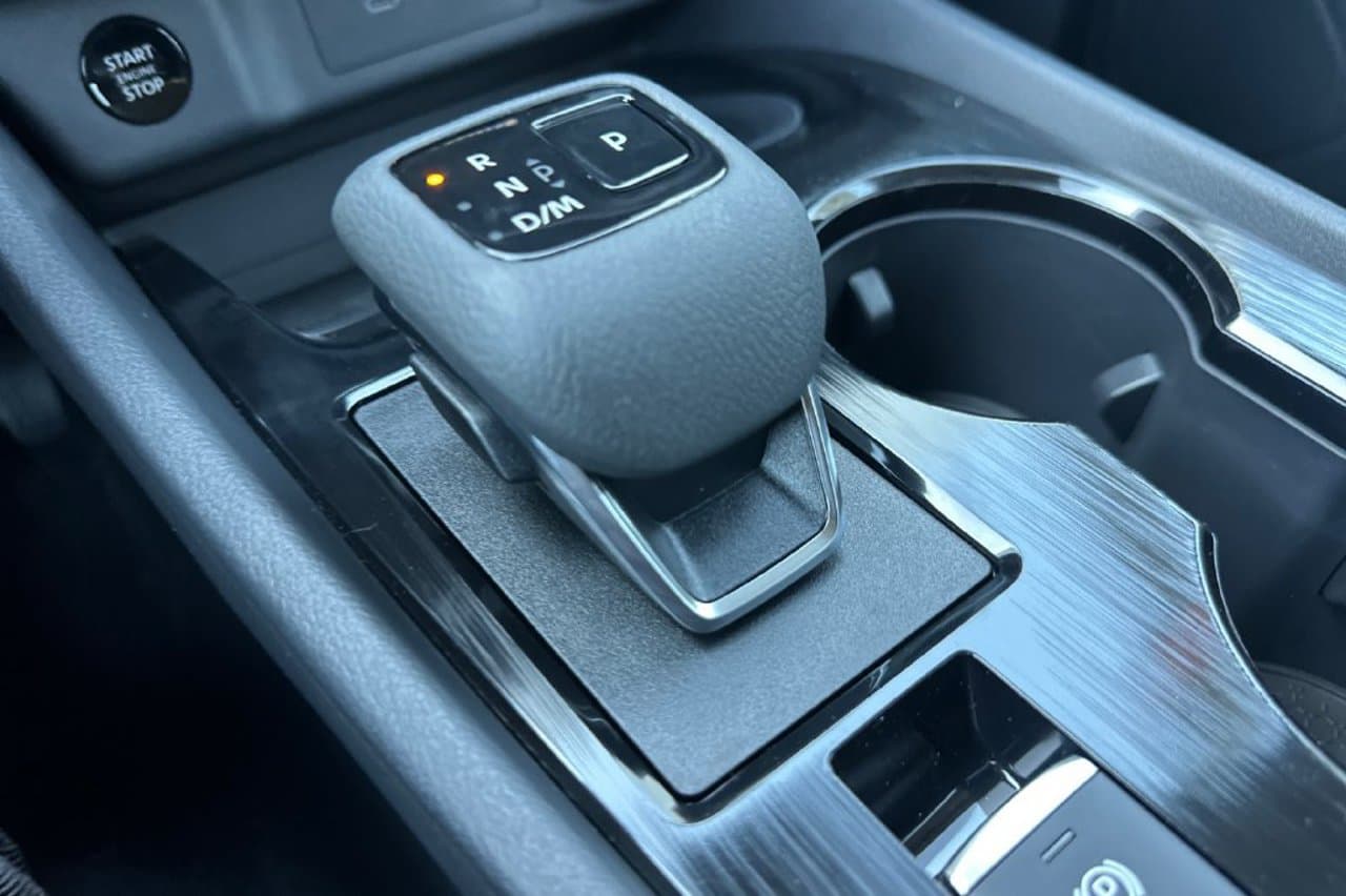 2026 Nissan Rogue SV 18