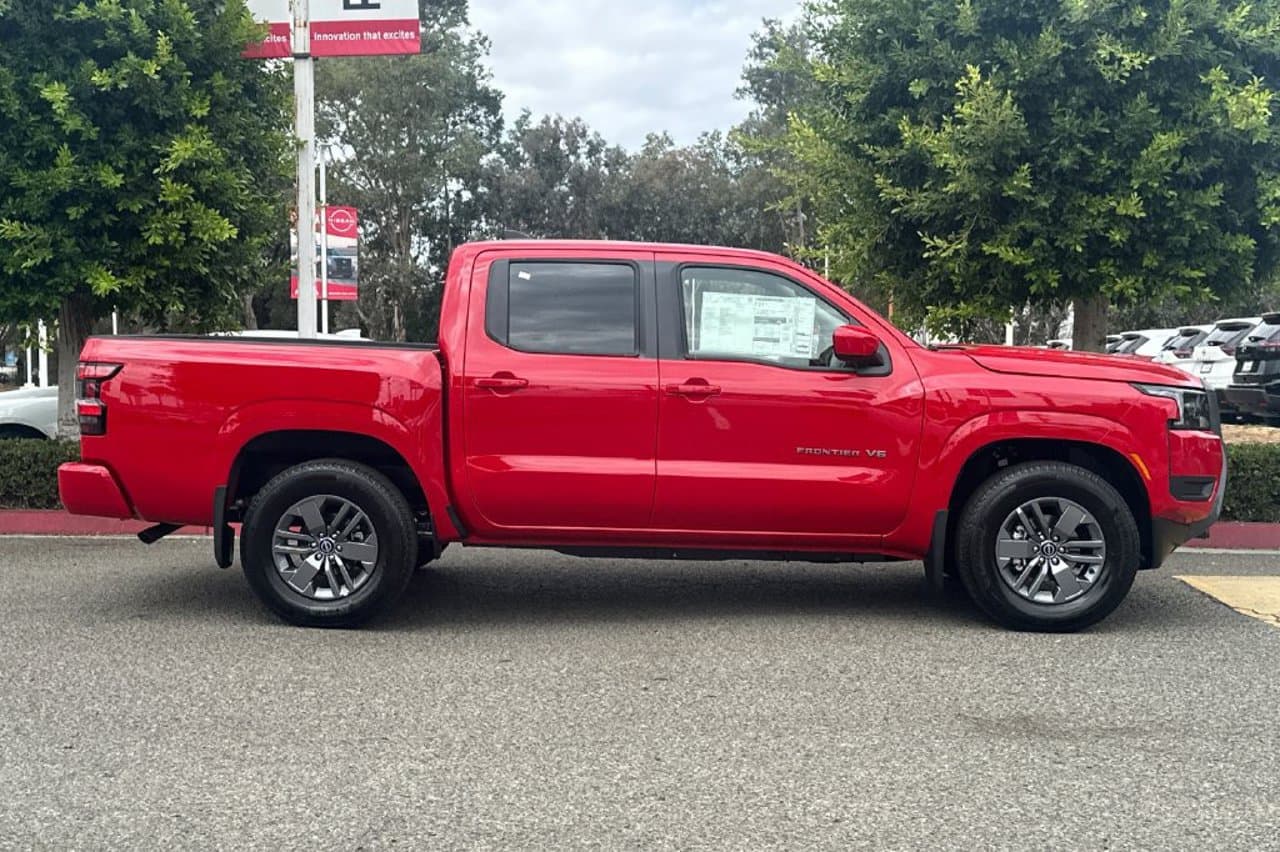 2027 Nissan Frontier SV 3