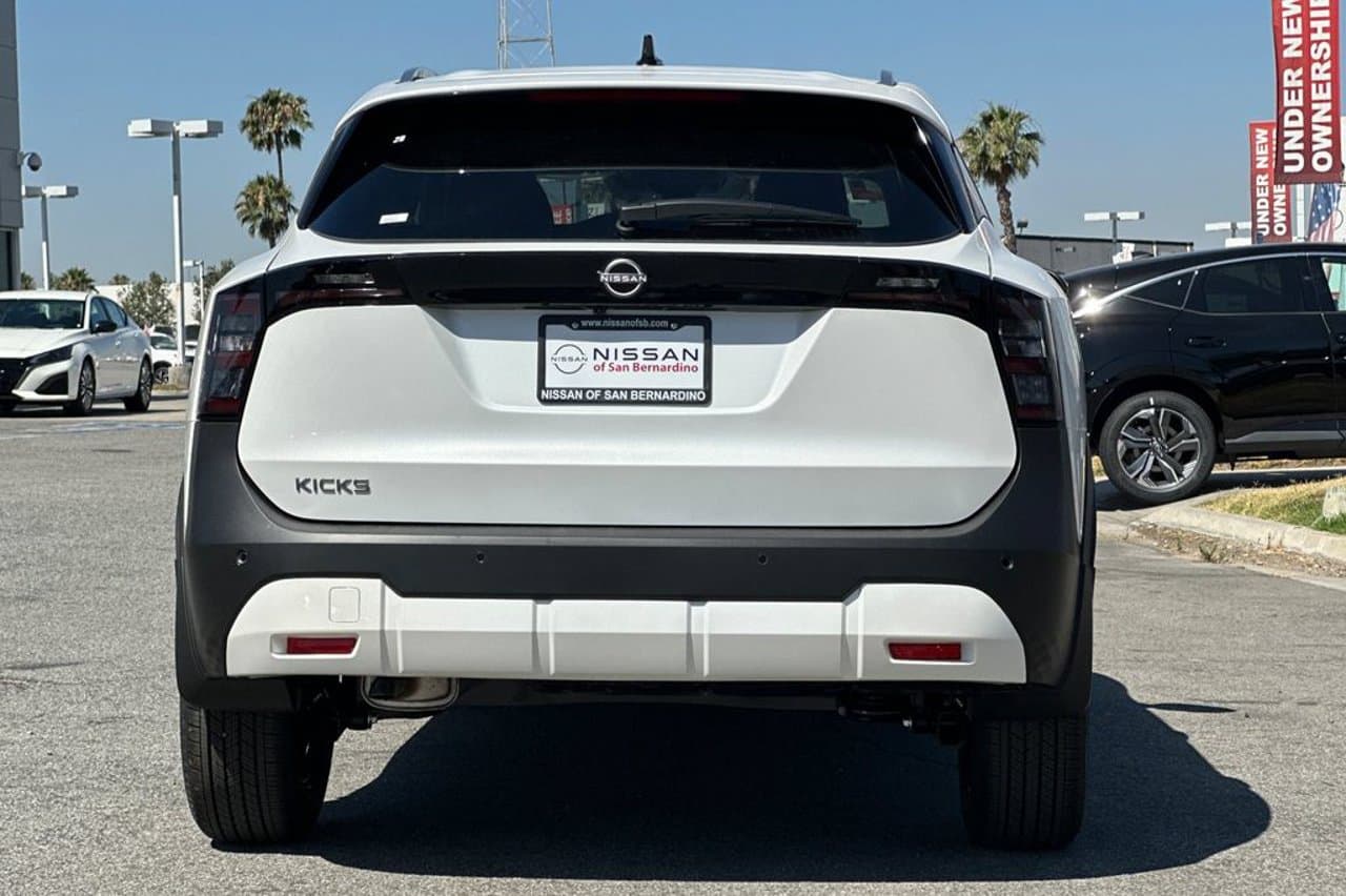 2026 Nissan Kicks SV 4