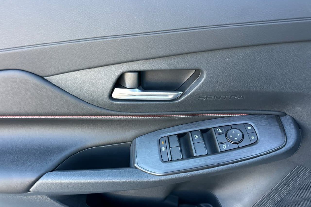 2027 Nissan Sentra SR 8
