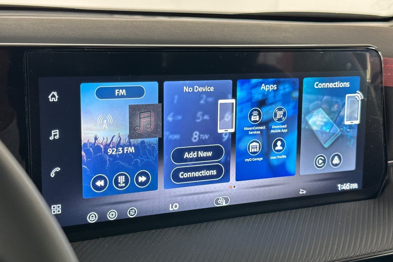 2026 Nissan Kicks SR 15