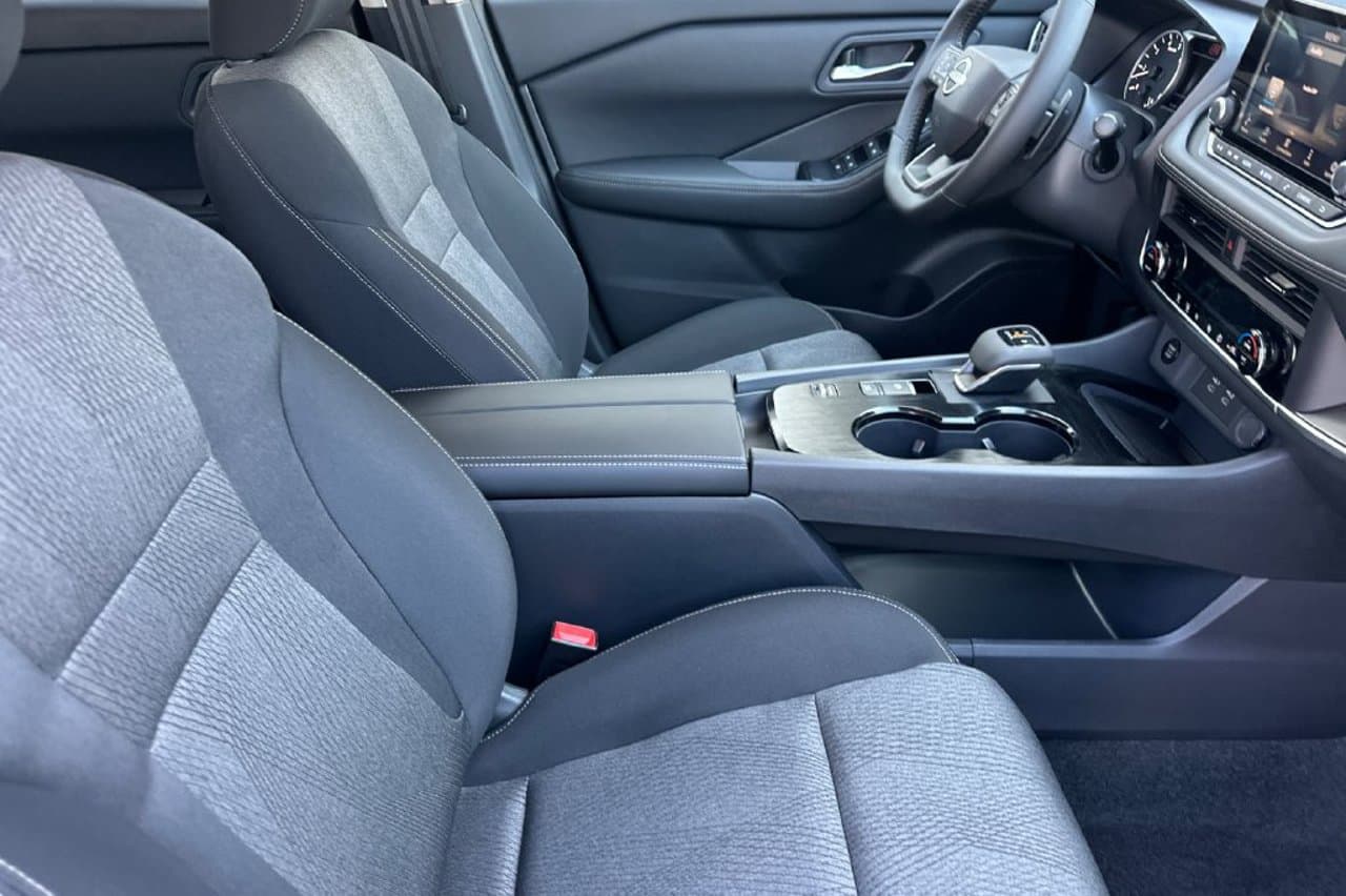 2026 Nissan Rogue SV 13