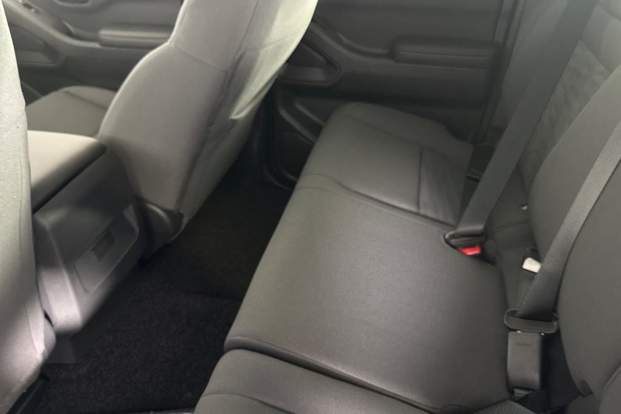 2026 Nissan Frontier S 8