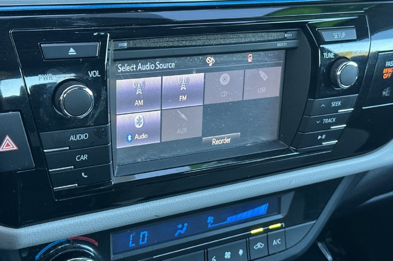 2016 Toyota Corolla LE 14