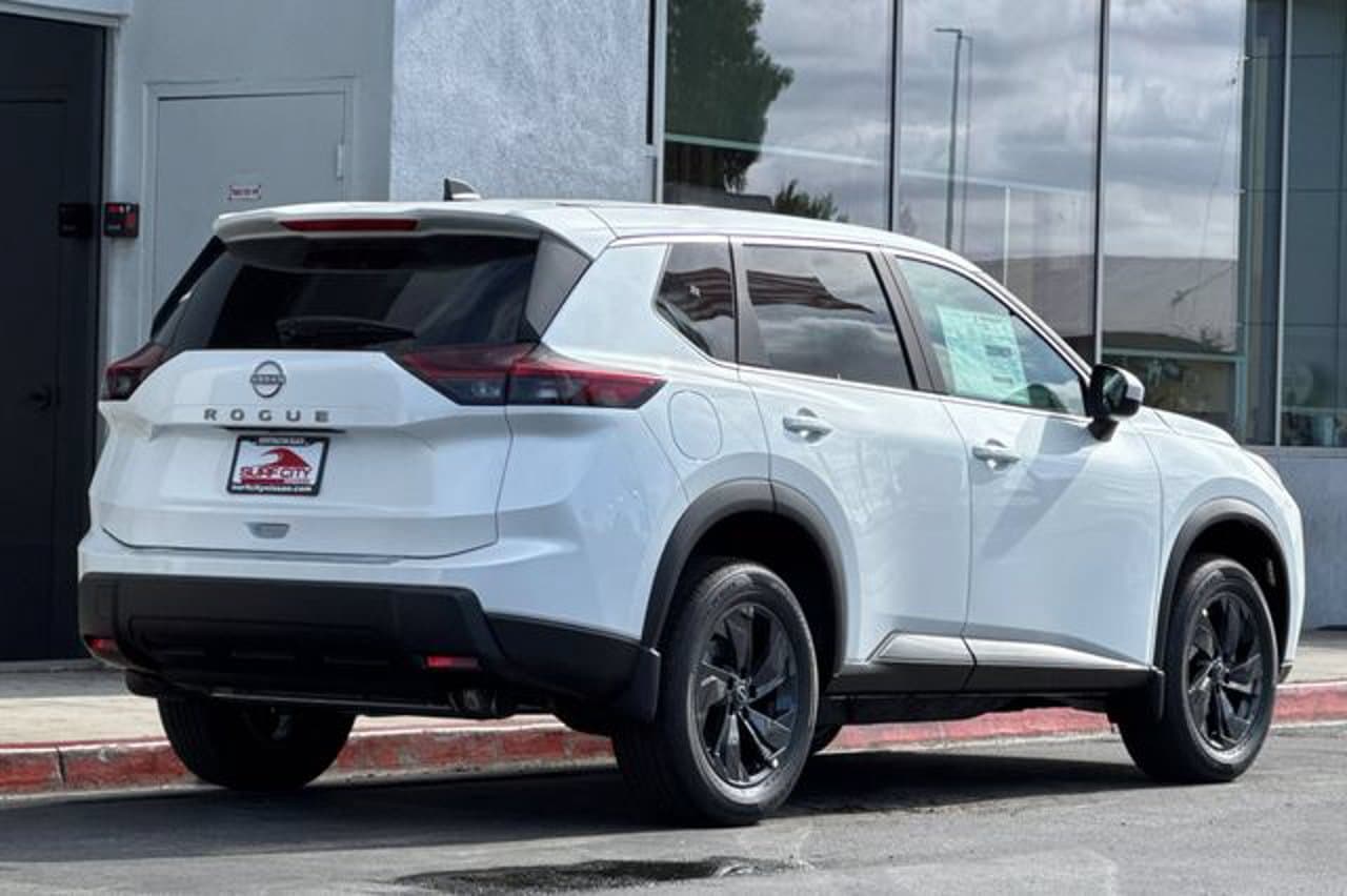 2026 Nissan Rogue SV 3