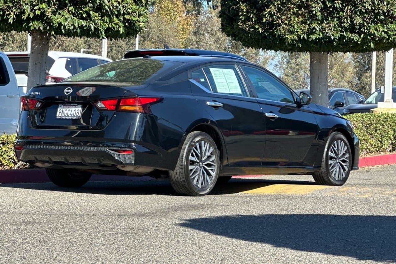 2025 Nissan Altima SV 4