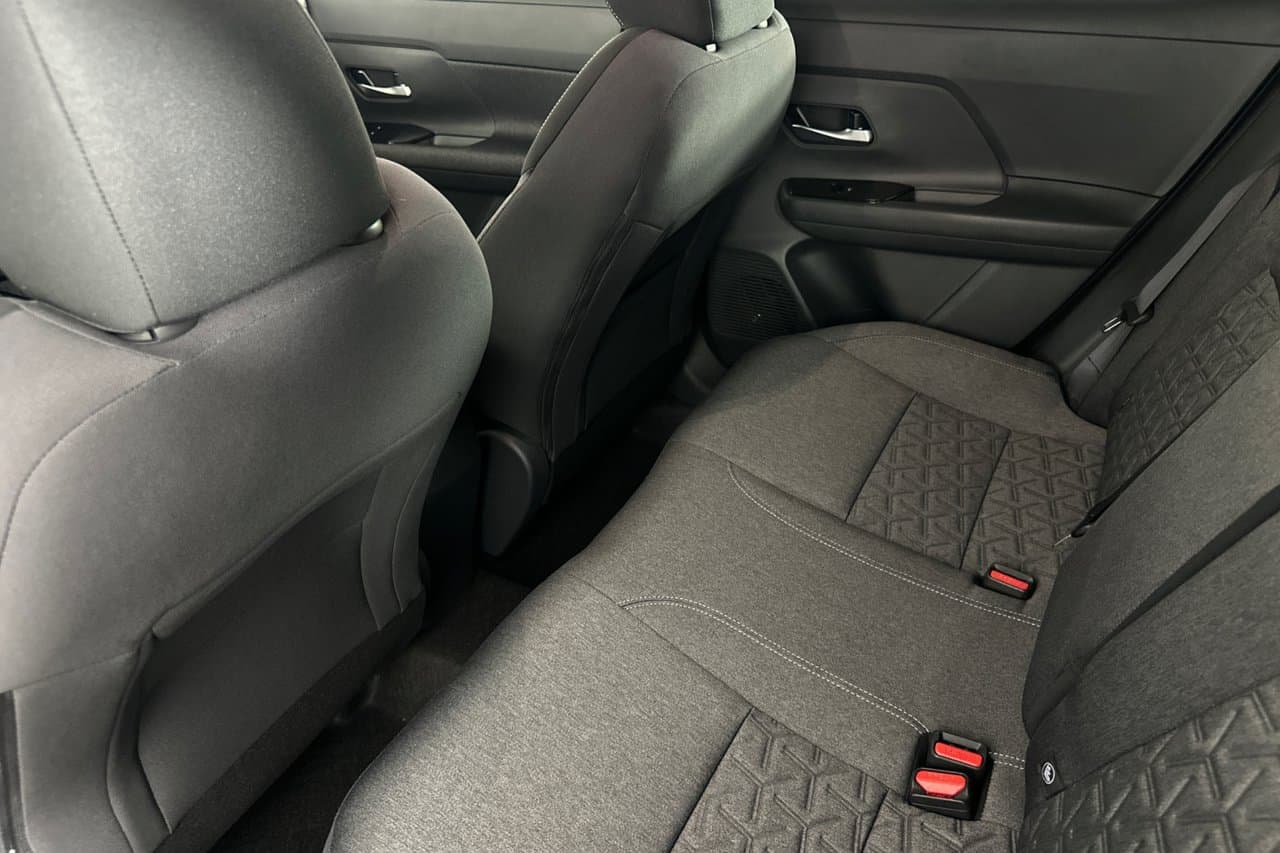 2026 Nissan Kicks SV 9