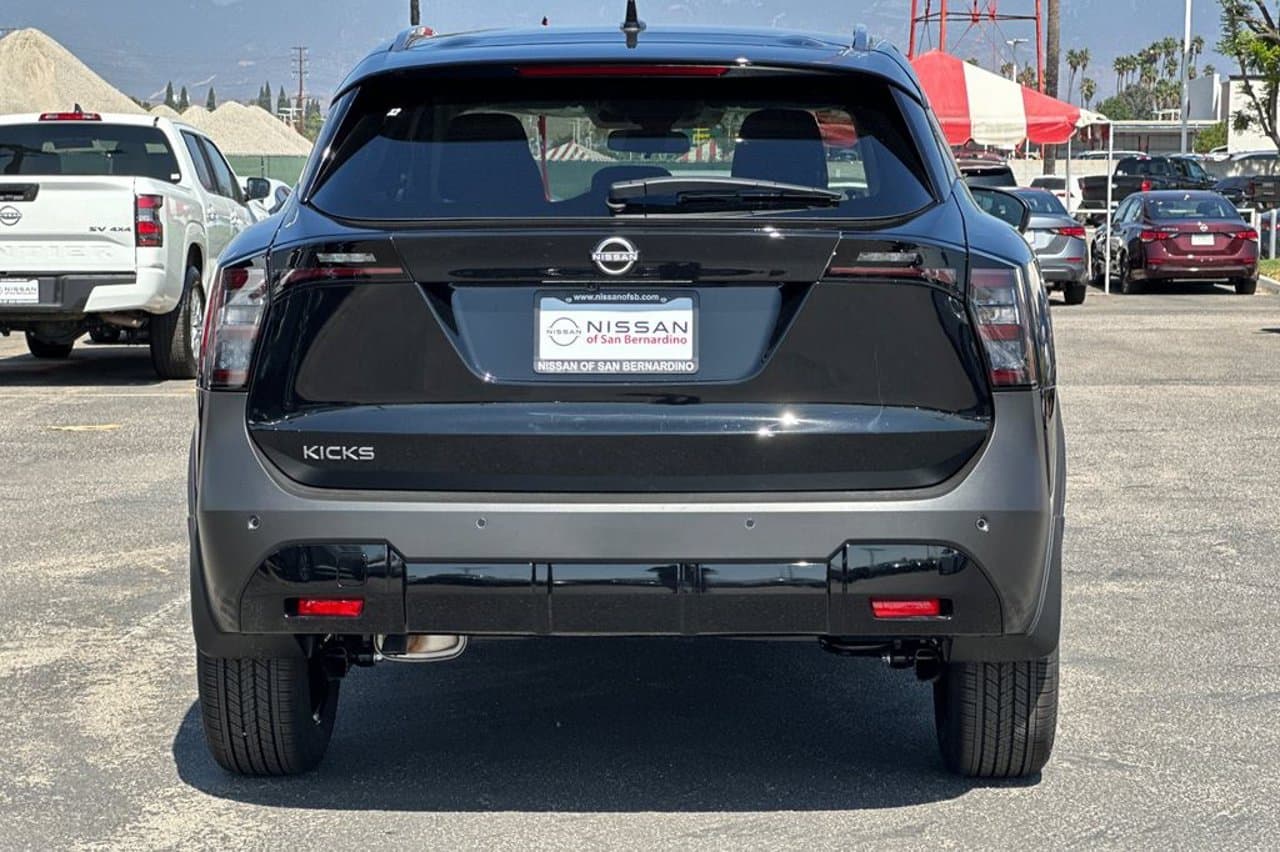 2026 Nissan Kicks SV 4
