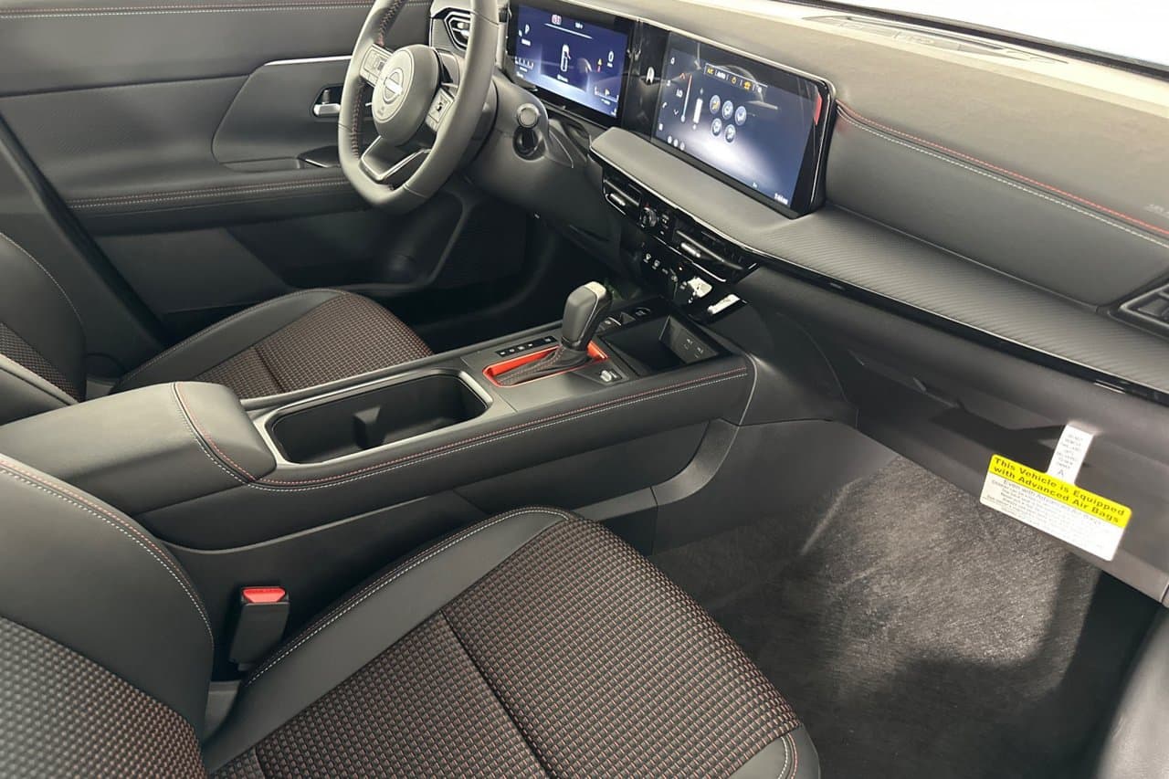 2026 Nissan Kicks SR 13