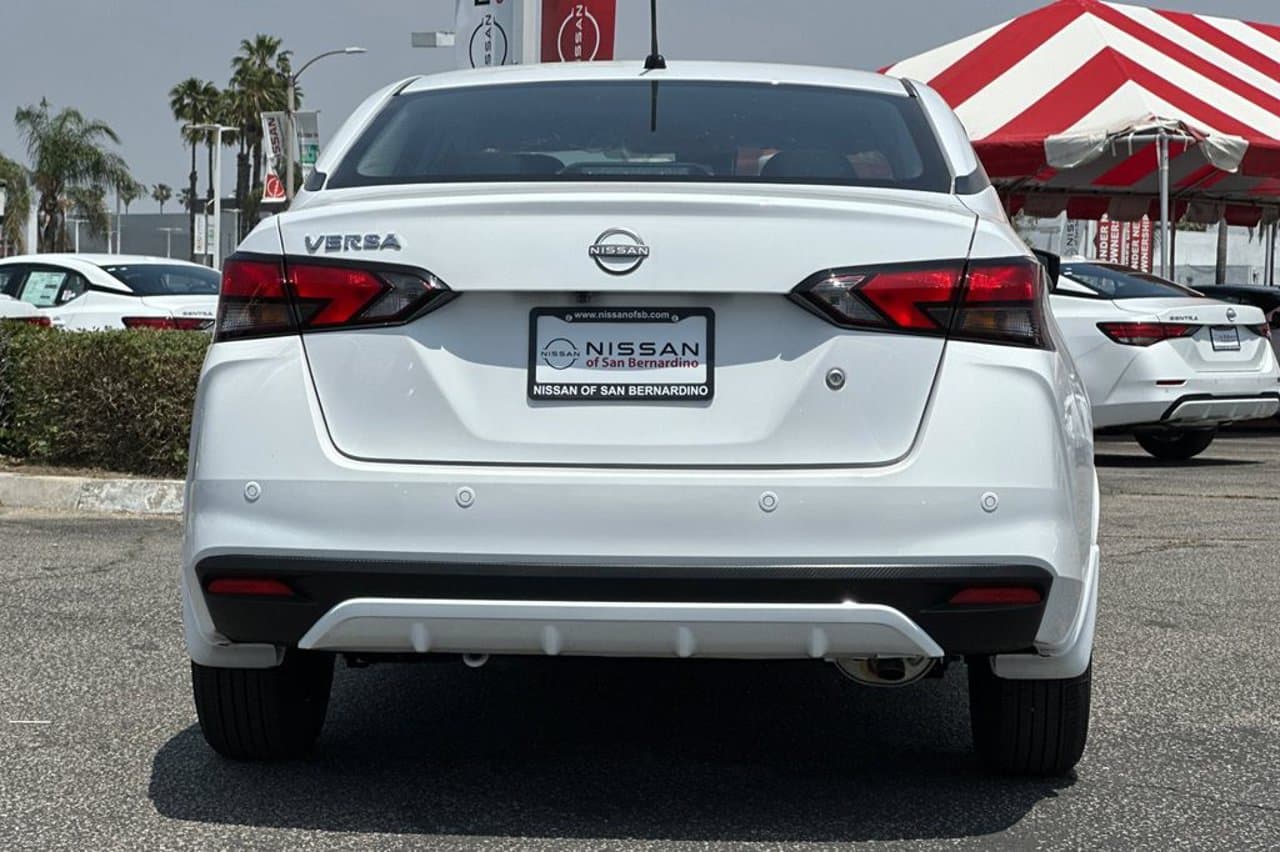 2025 Nissan Versa S 4
