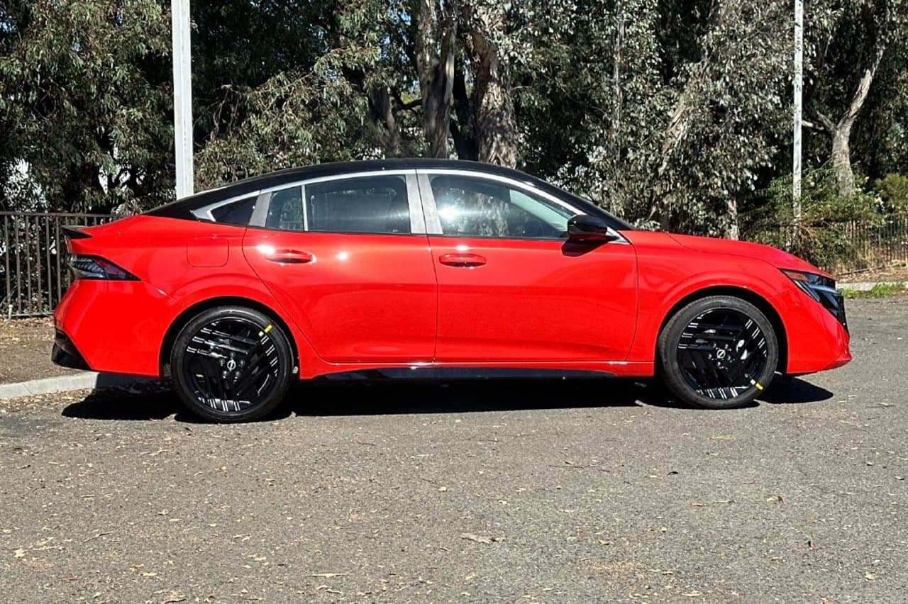2027 Nissan Sentra SR 3