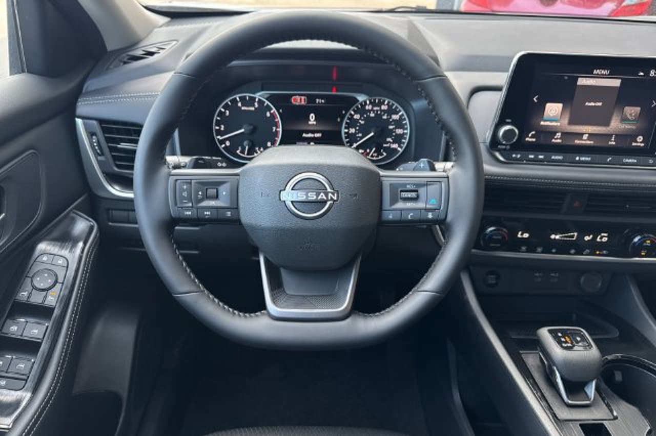 2026 Nissan Rogue SV 11