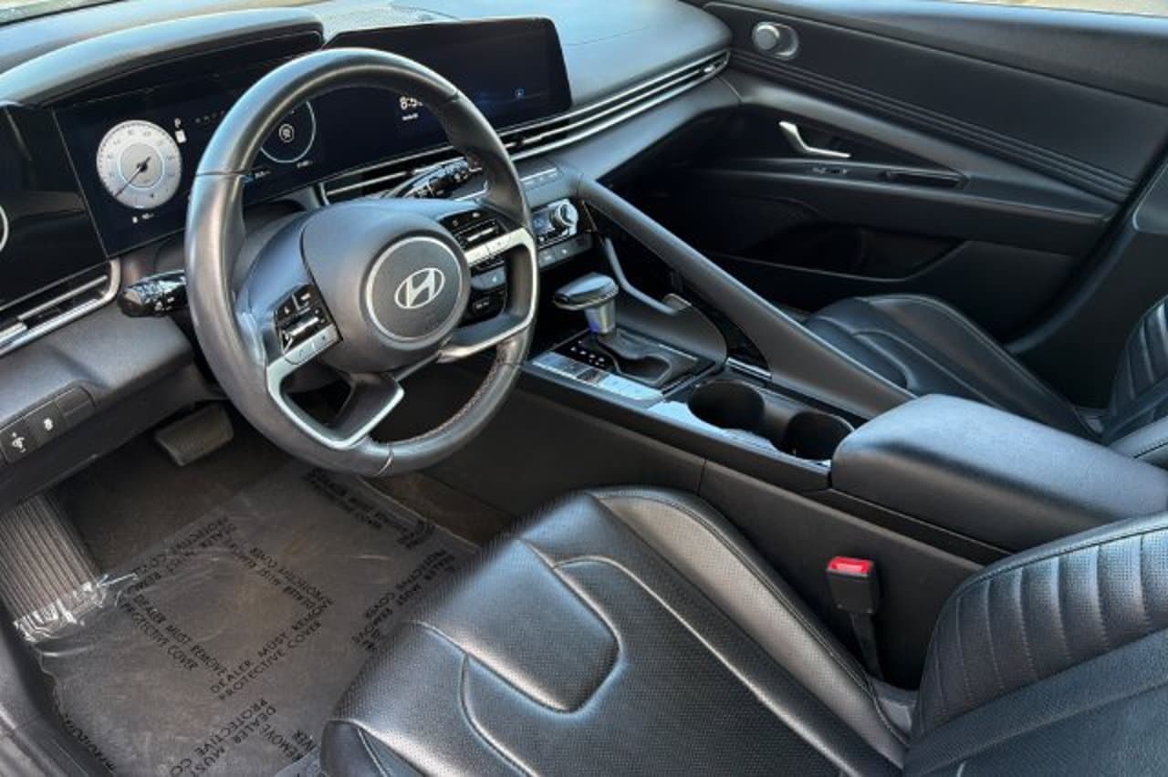 2024 Hyundai Elantra Limited 8