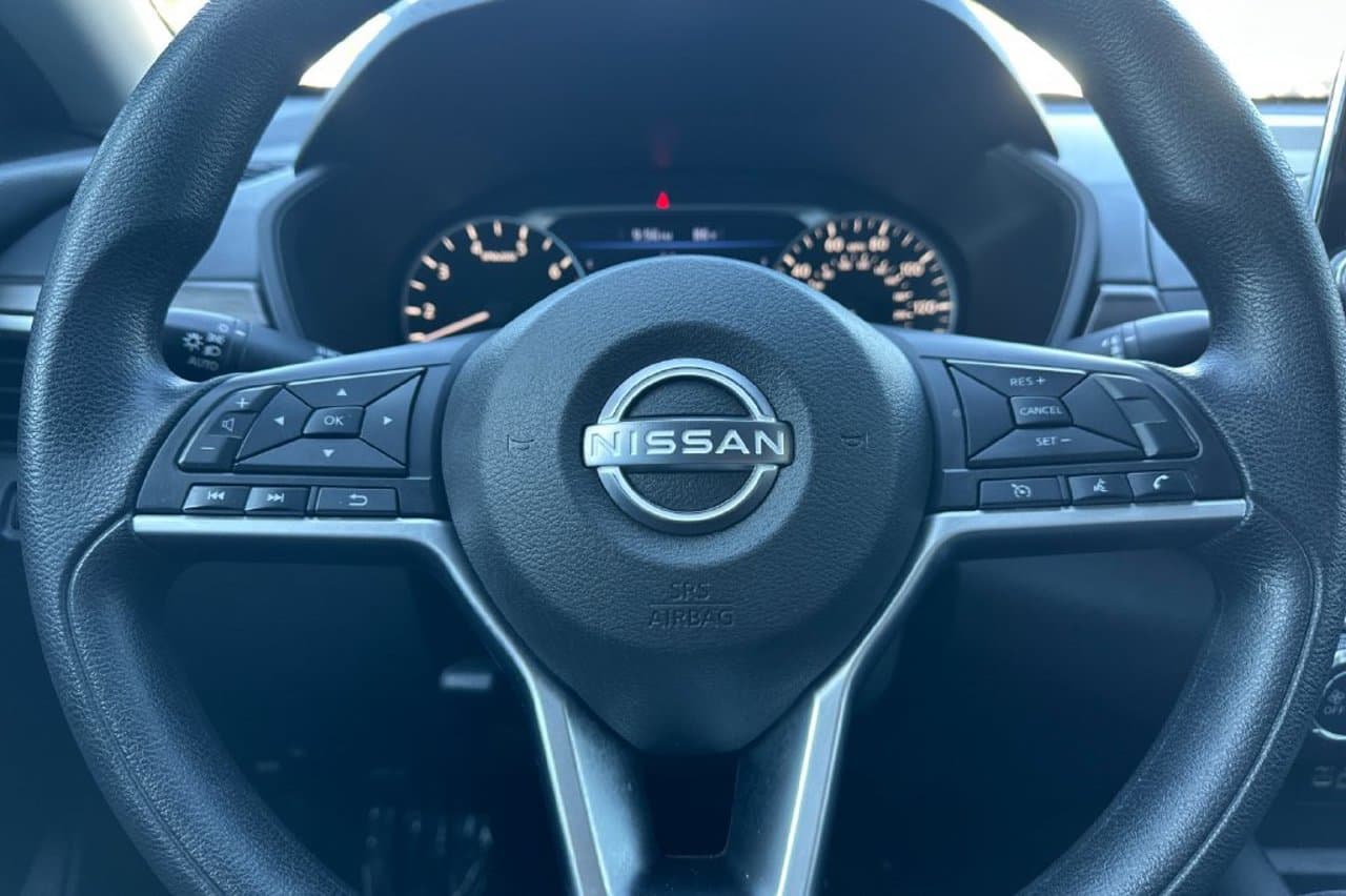 2025 Nissan Altima SV 19