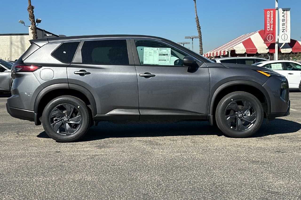 2026 Nissan Rogue SV 2
