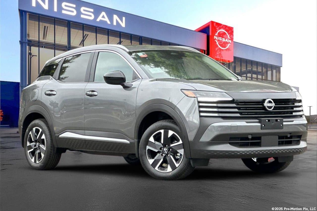 2027 Nissan Kicks SV 2