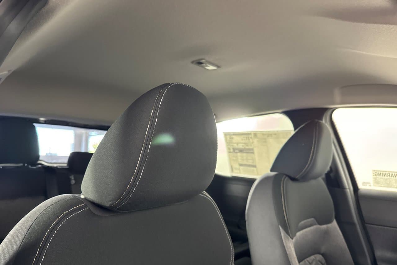 2027 Nissan Kicks SV 14