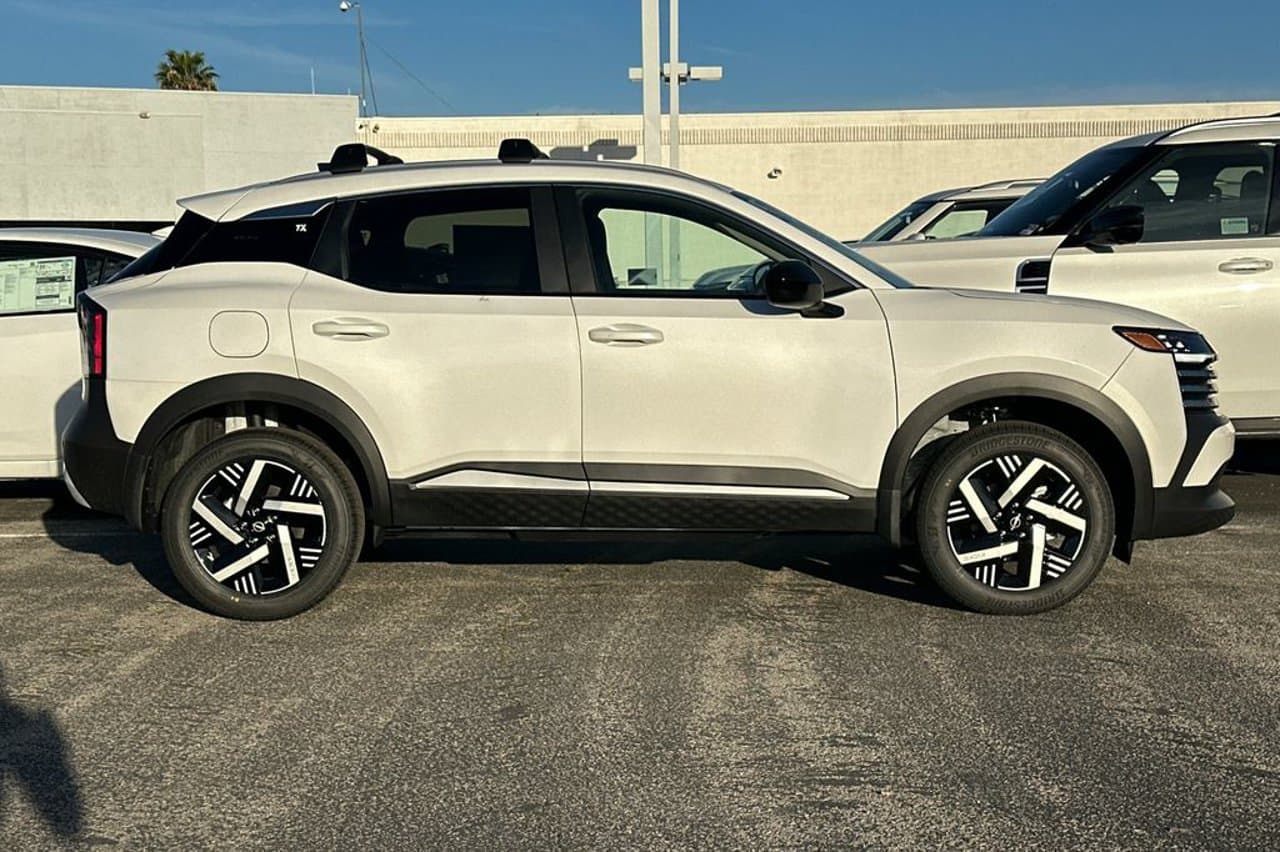 2026 Nissan Kicks SV 2