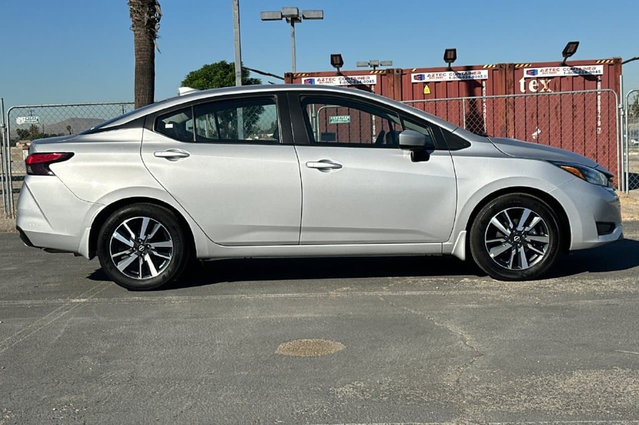 2025 Nissan Versa SV 2