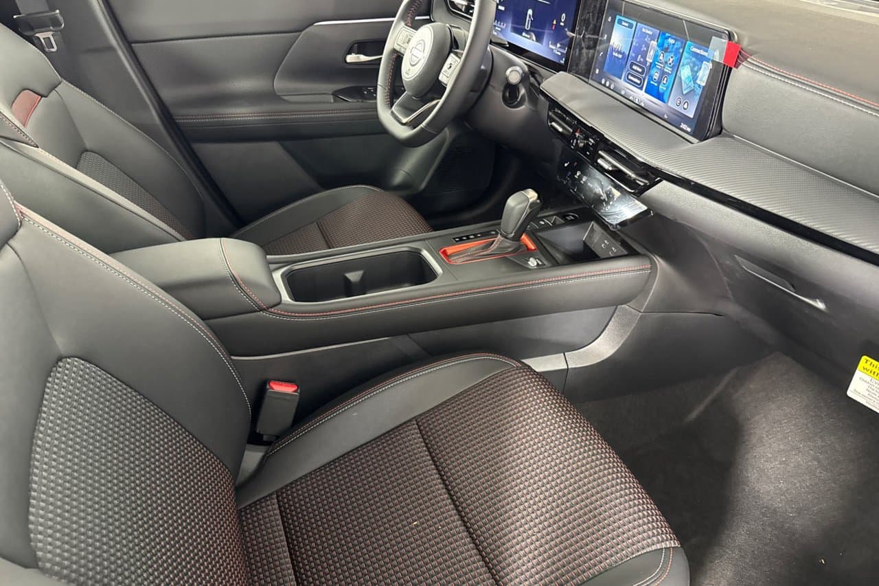 2026 Nissan Kicks SR 13