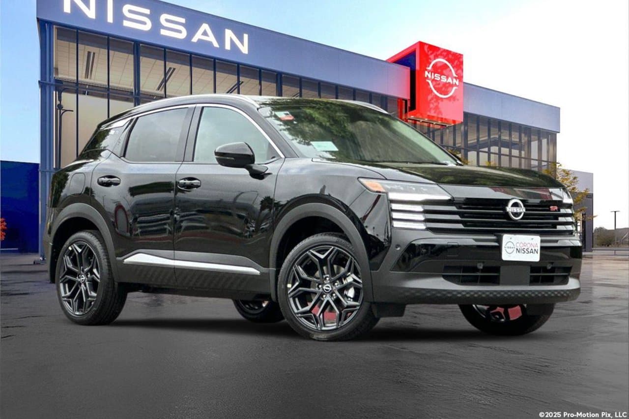 2027 Nissan Kicks SR 2