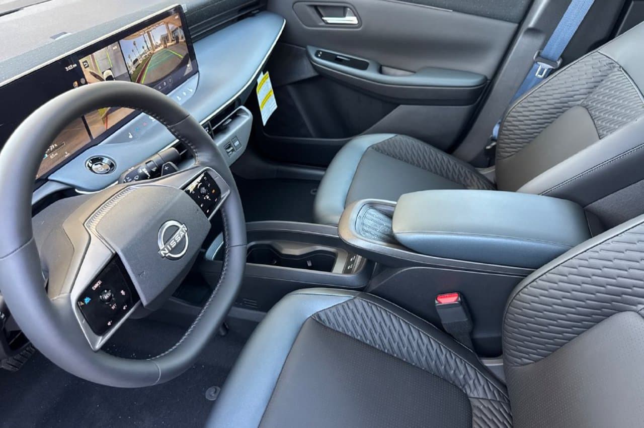 2026 Nissan LEAF PLATINUM+ 8