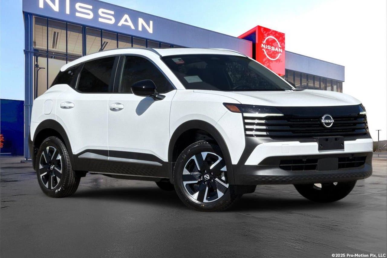2027 Nissan Kicks SV 2