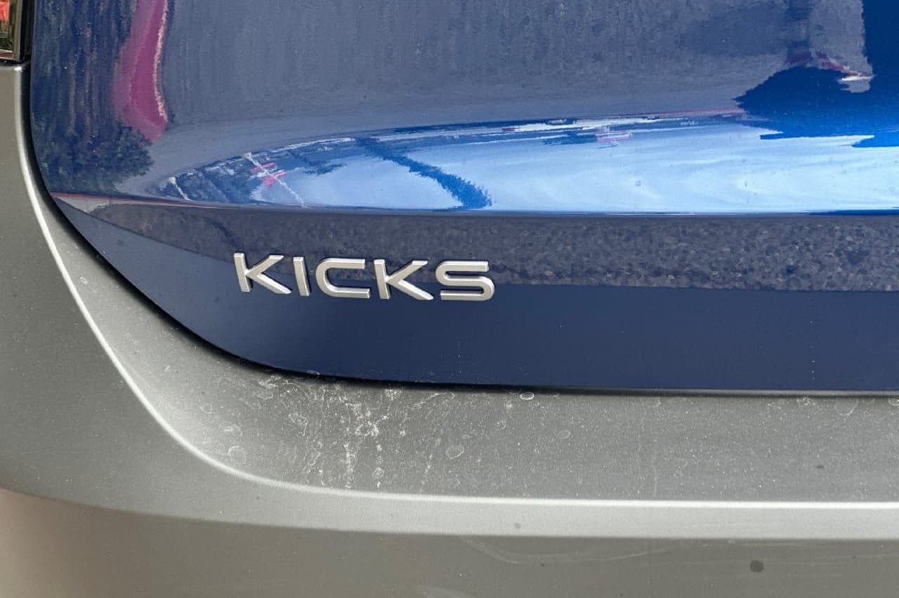 2027 Nissan Kicks SV 24