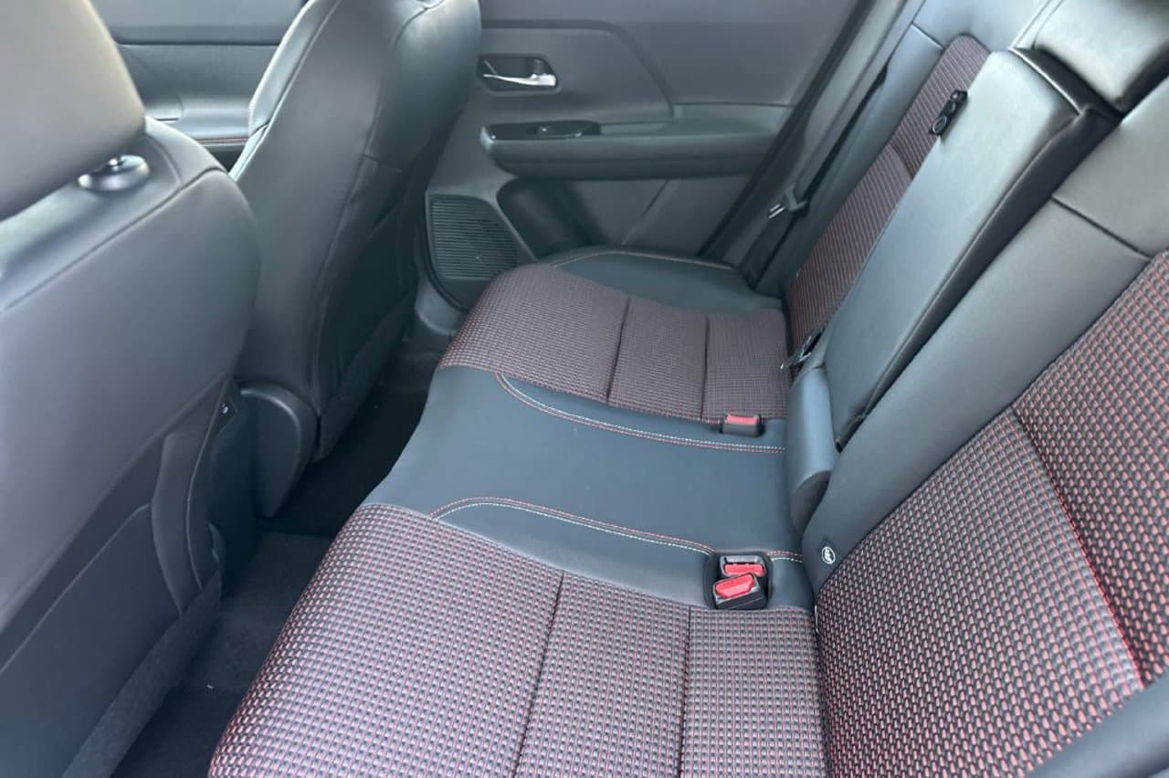 2026 Nissan Kicks SR 9