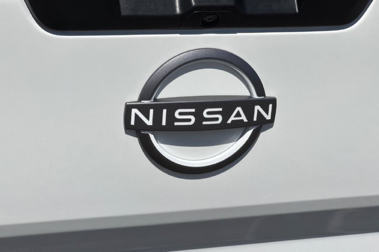 2027 Nissan Frontier SV 22