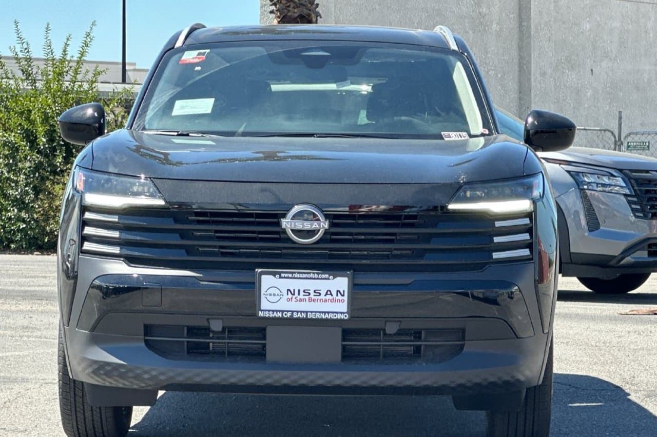 2027 Nissan Kicks SV 6