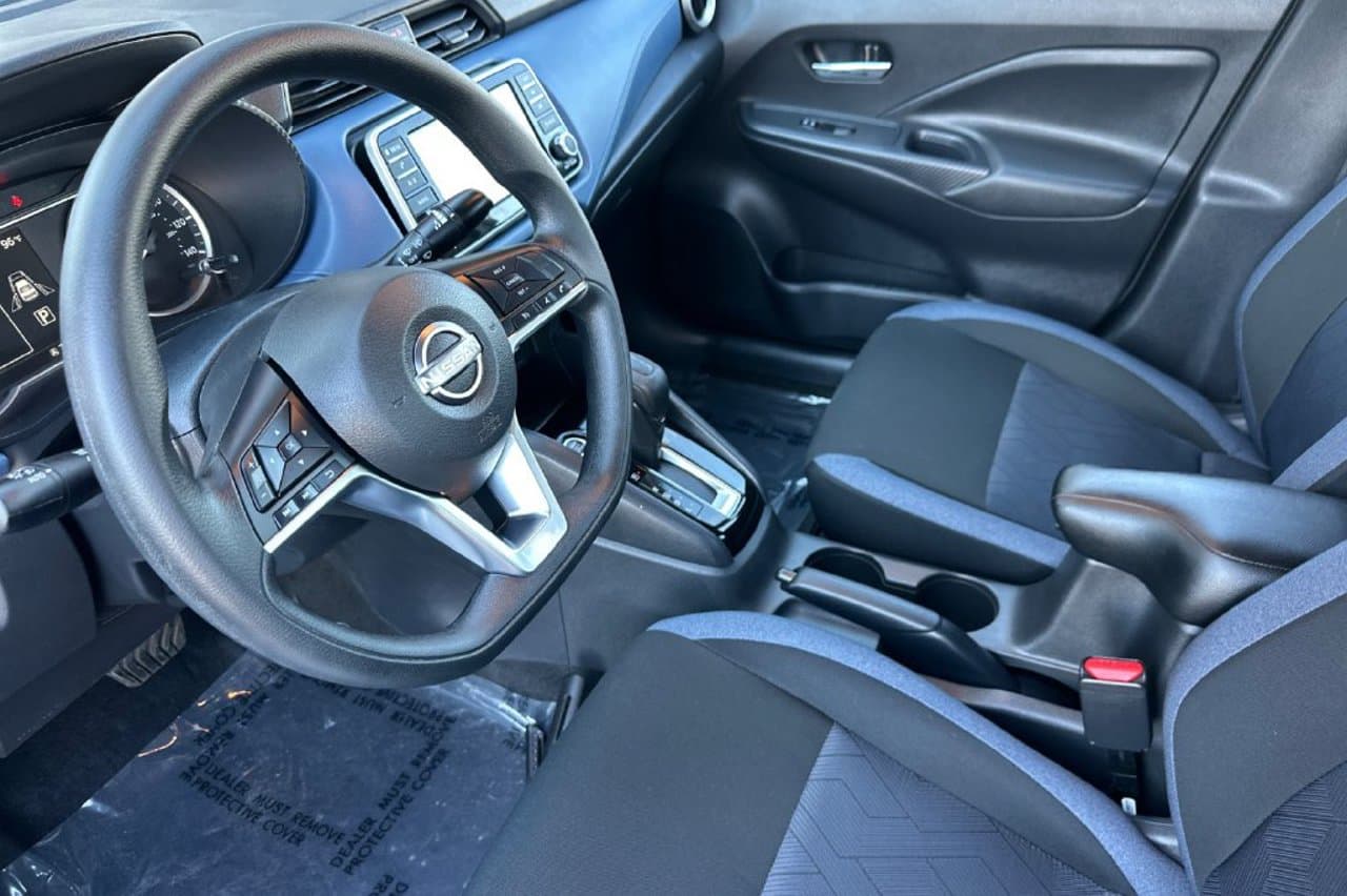 2025 Nissan Versa SV 7