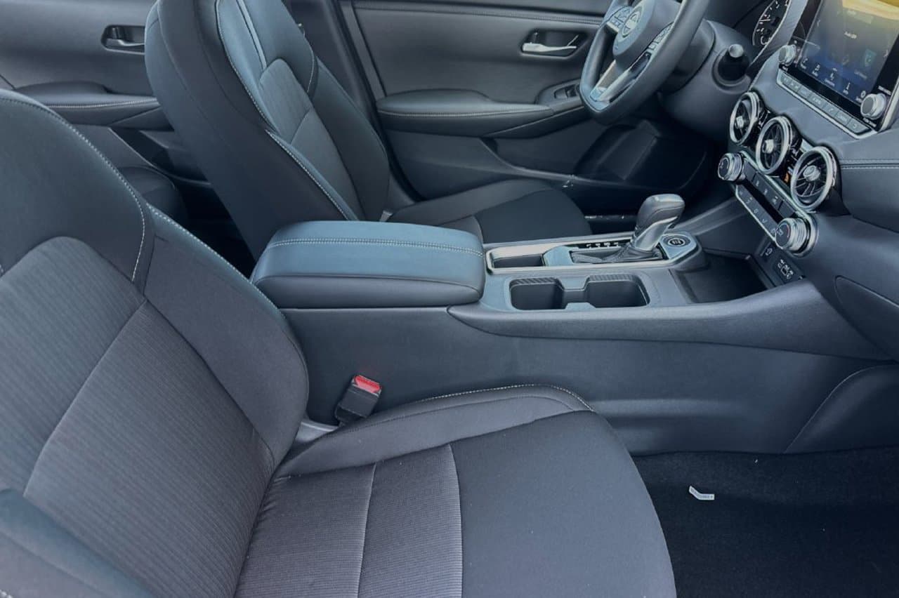2025 Nissan Sentra SV 12