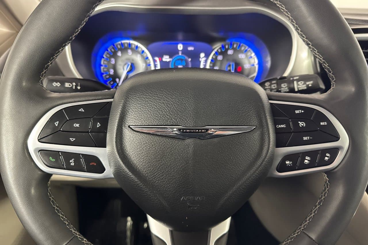 2024 Chrysler Pacifica Touring L 20
